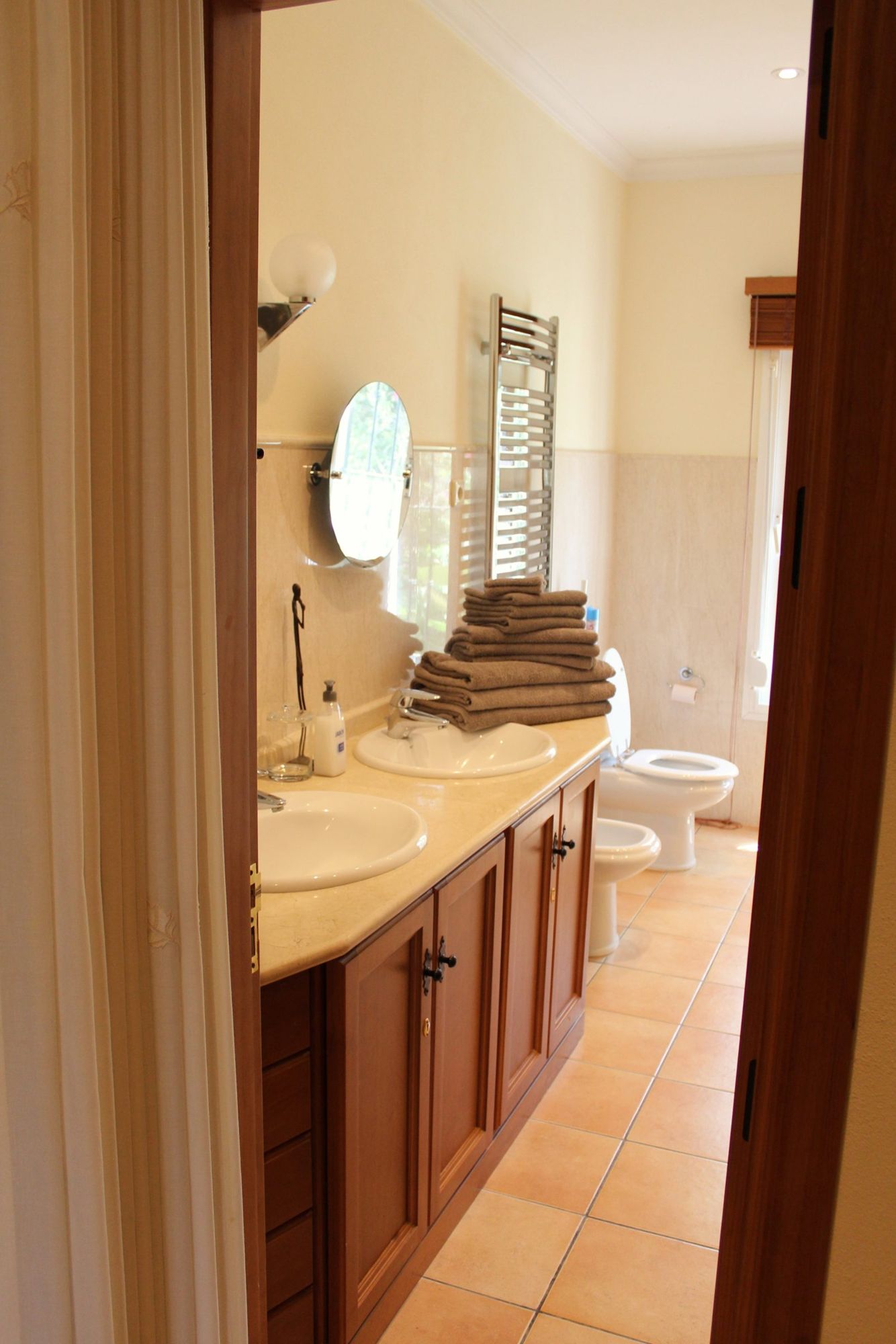 Suite 2